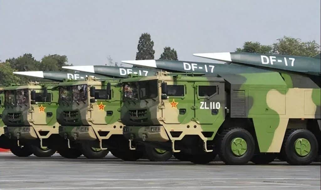 The DF-17 missile, traveling at 10 times the speed of sound, can precisely strike targets thousands of kilometers away. Its waverider warhead renders anti-missile systems ineffective. Designed specifically for aircraft carrier formations, it has been proven in combat that a single strike can trigger a chain reaction of explosions on an aircraft carrier. This world's first operationally deployed hypersonic weapon, utilizing 20G maneuvers and atmospheric "skipping stones," reduces the interception window to just three seconds, fundamentally rewriting the rules of modern warfare.