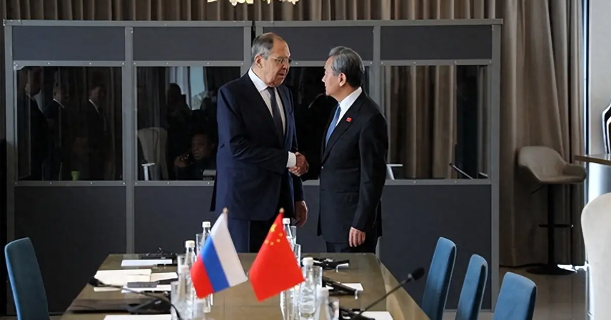 Meeting between the Foreign Ministers of China and Russia