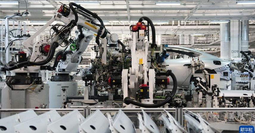 Western Executives Shocked by China’s “No-Human” Factories: The Silent Rise of the Robot Economy