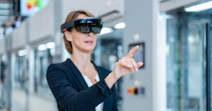 Will AI Glasses Become the Next Super Device After Smartphones?