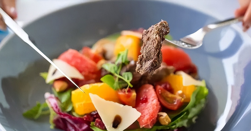 Stir-Fry vs. Simmer: Why Do Chinese and Western Kitchens Cook So Differently?