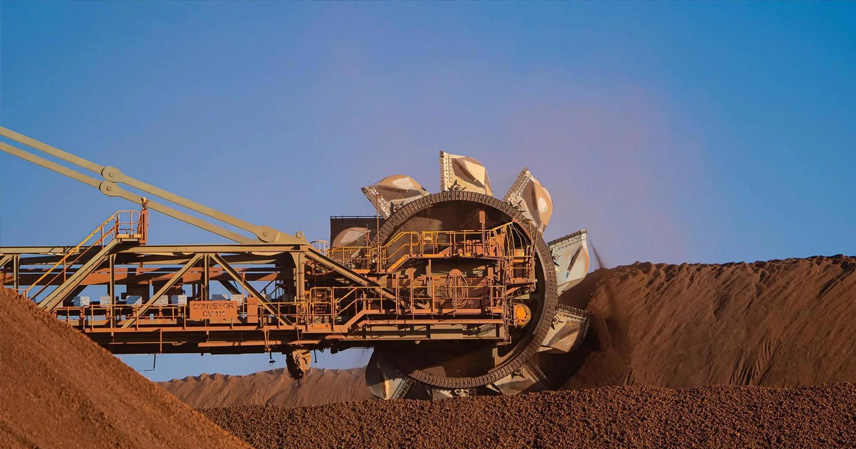 China Pushes RMB in Global Commodity Trade, Weakening Dollar Hegemony